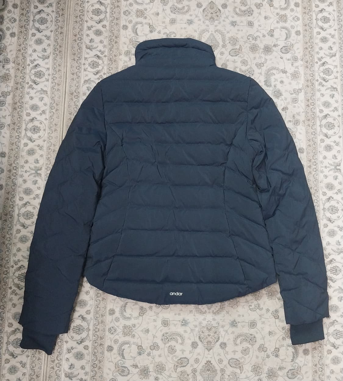 안다르 에어플라이 구스다운 (보관포켓 내장됨) 상품이미지2