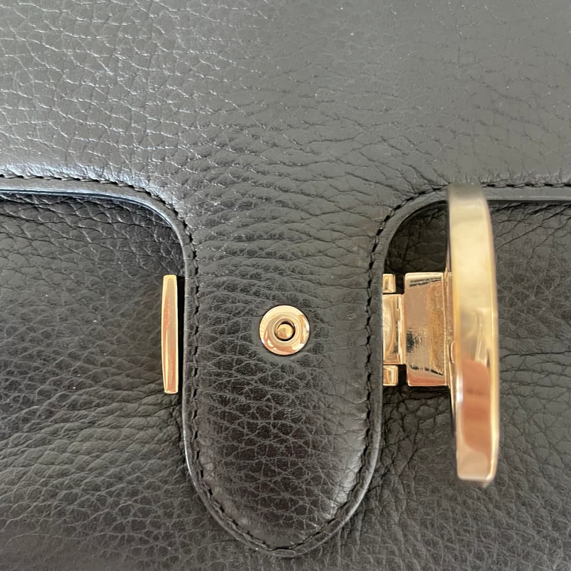 [정품] 구찌 인터로킹 체인 크로스백 상품이미지3