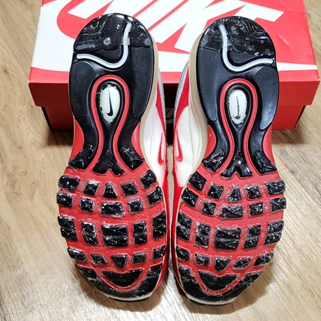 나이키 280 에어맥스97 유니버시티레드 상품이미지7