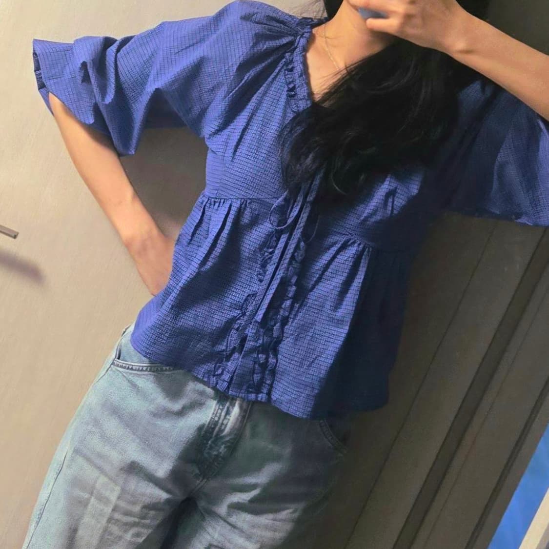 유이니 블루색상 파란색 러플블라우스bl 레이스리본단추 깅엄체크블라우스 상품이미지3
