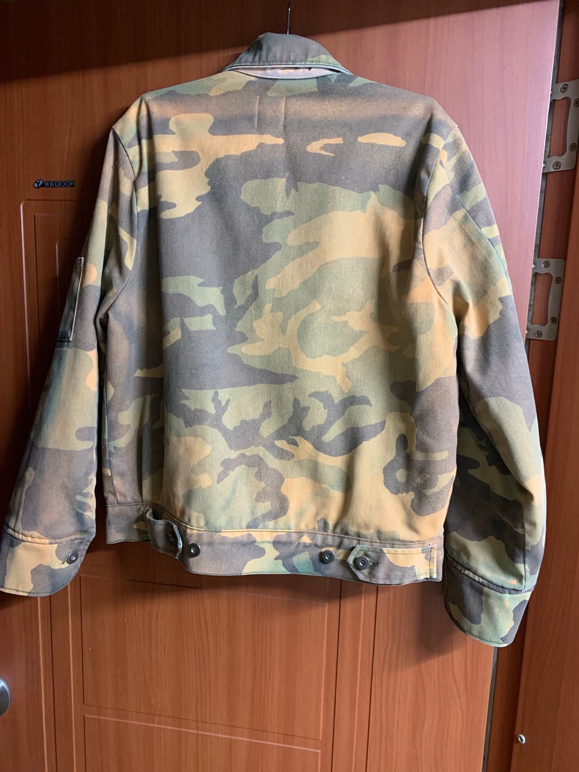 [S]낫소노멀 카모 자켓 지디님 착용 상품이미지3