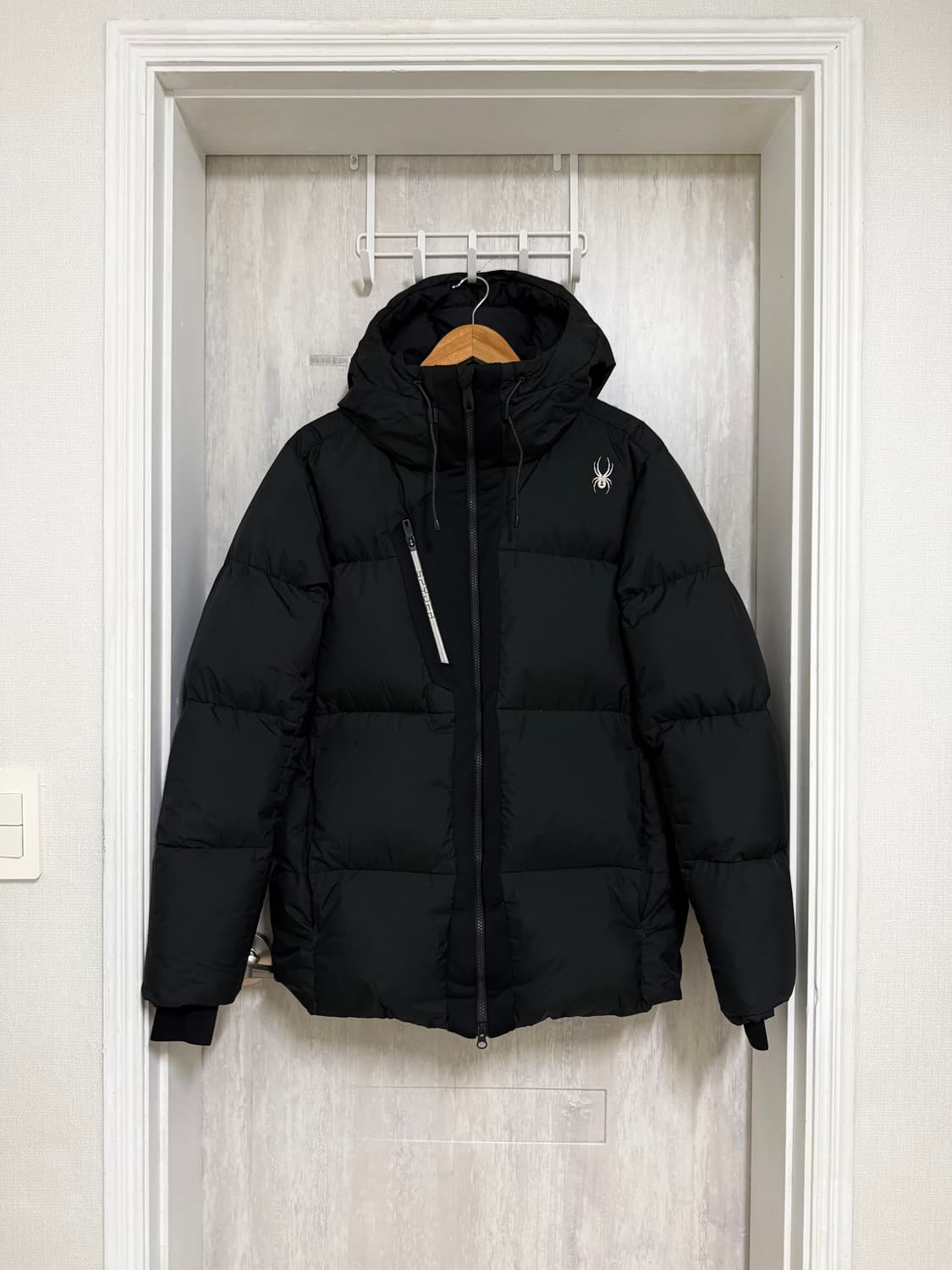 남성 L 100 / 스파이더 숏패딩 블랙 덕다운 패딩 상품이미지1