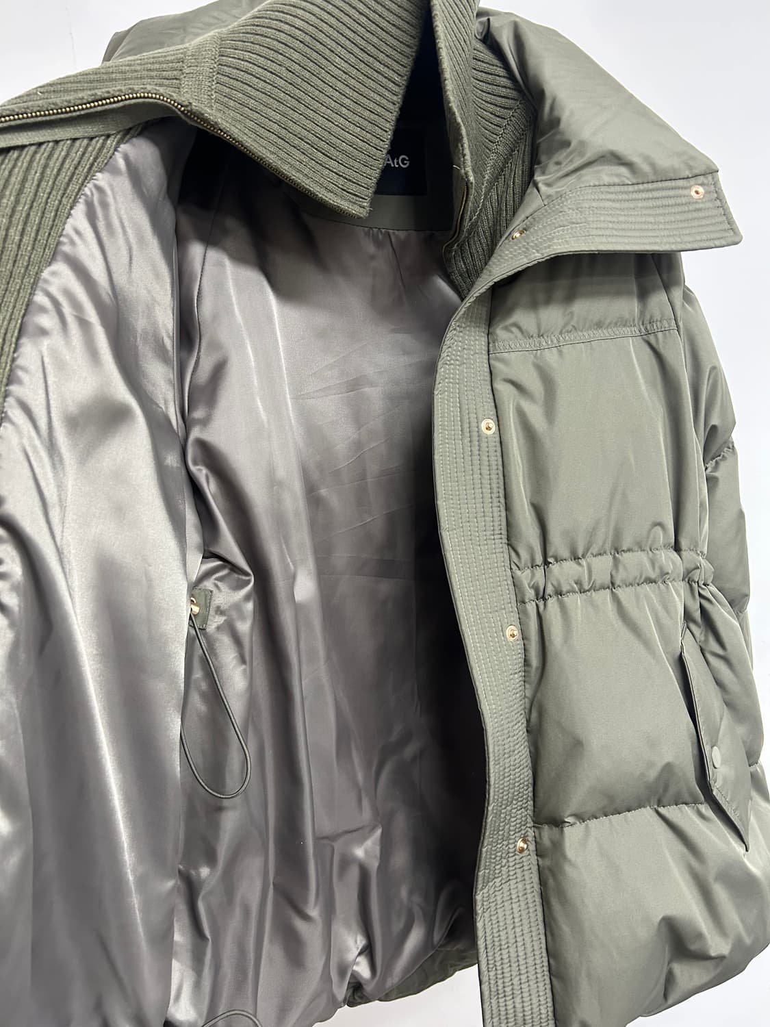 The AtG 구스다운 패딩 55 올리브 상품이미지6