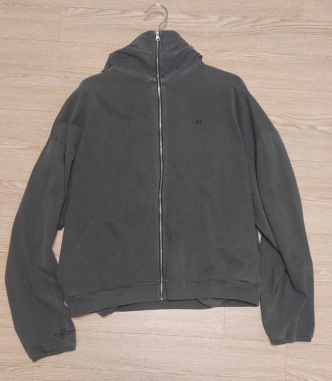 YEEZY 벌쳐스 한국 리스닝파티 머천 후드집업 상품이미지1