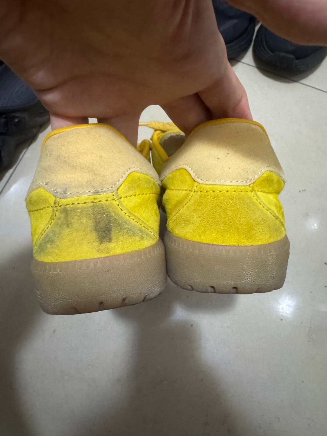 아디다스 버뮤다 볼트 골드 상품이미지5