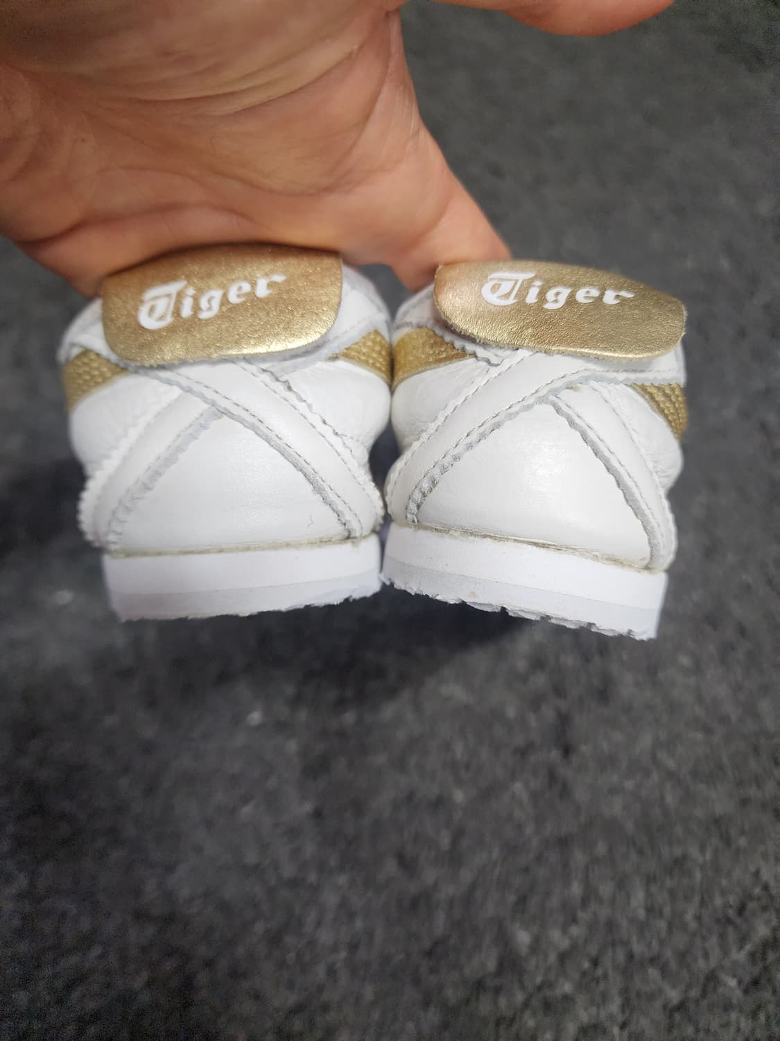 여성 오니츠카타이거 멕시코66 흰금 235사이즈  상품이미지6