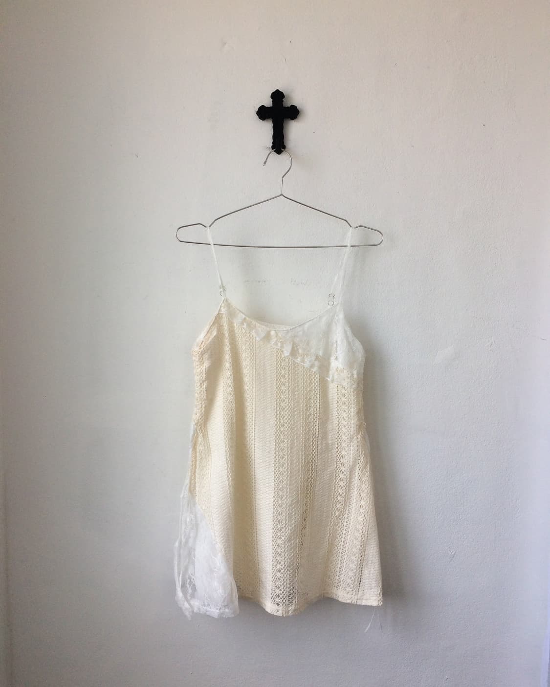 Lace trimming crochet sleeveless 상품이미지1