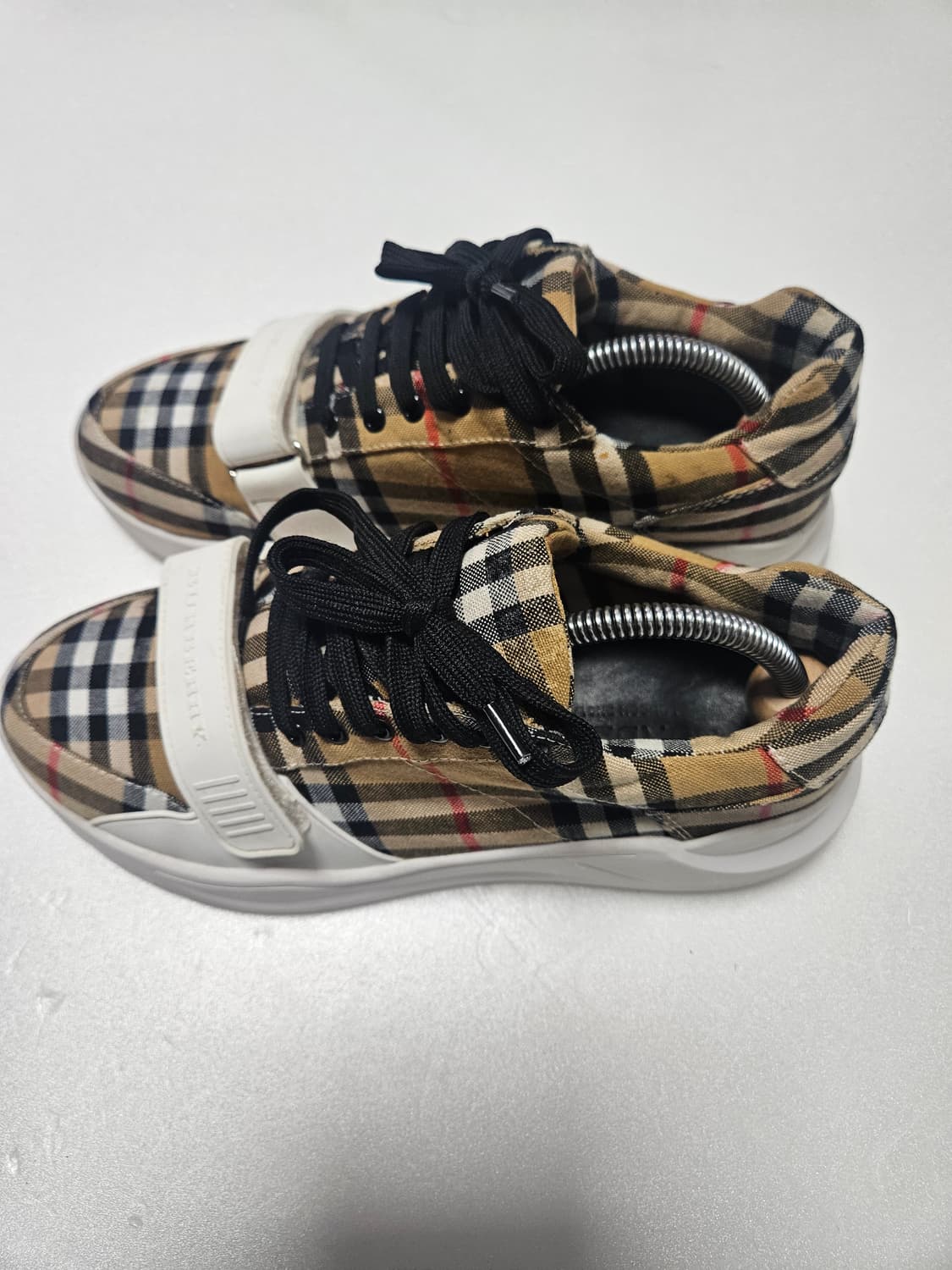 버버리 BURBERRY 체크 스니커즈 / 250 상품이미지2
