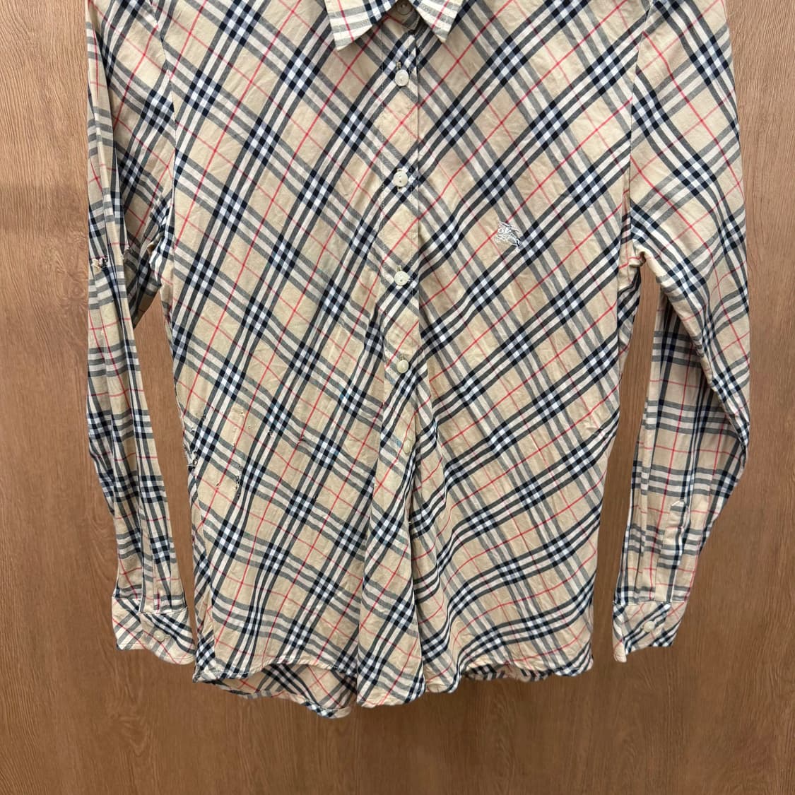 버버리 런던 코튼 셔츠 노바 체크 패턴 로고 자수 디테일 슬림핏 베이지 상품이미지5