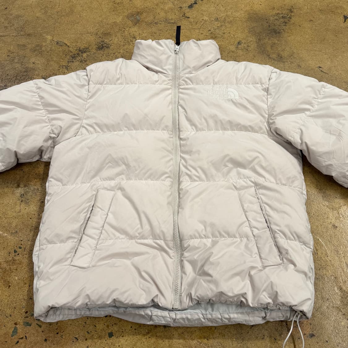 노스페이스 아이보리 패딩 상품이미지3