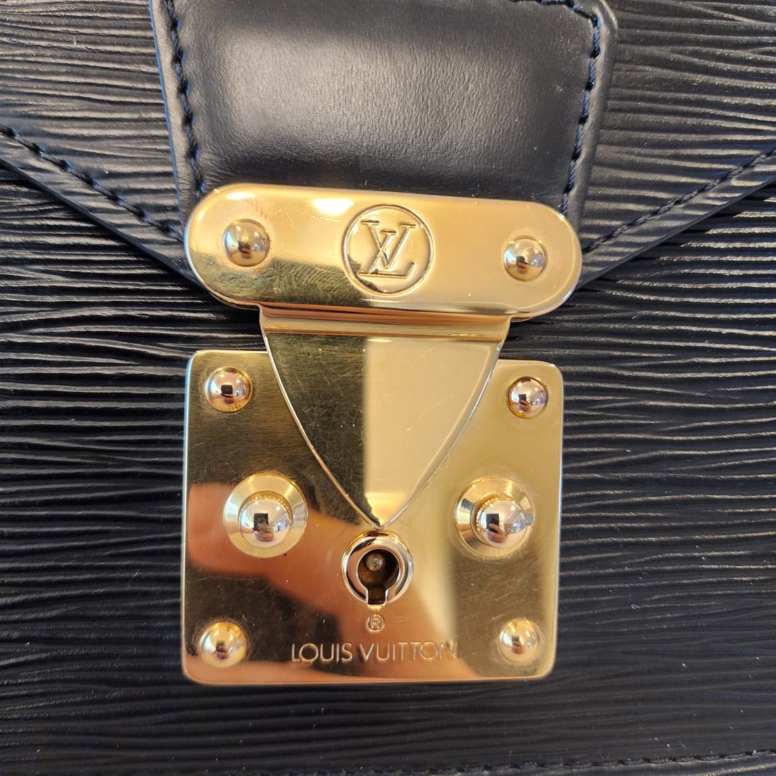 상태최상 루이비통 에삐 금장 세리에 드래곤 세컨드백 클러치백 상품이미지2