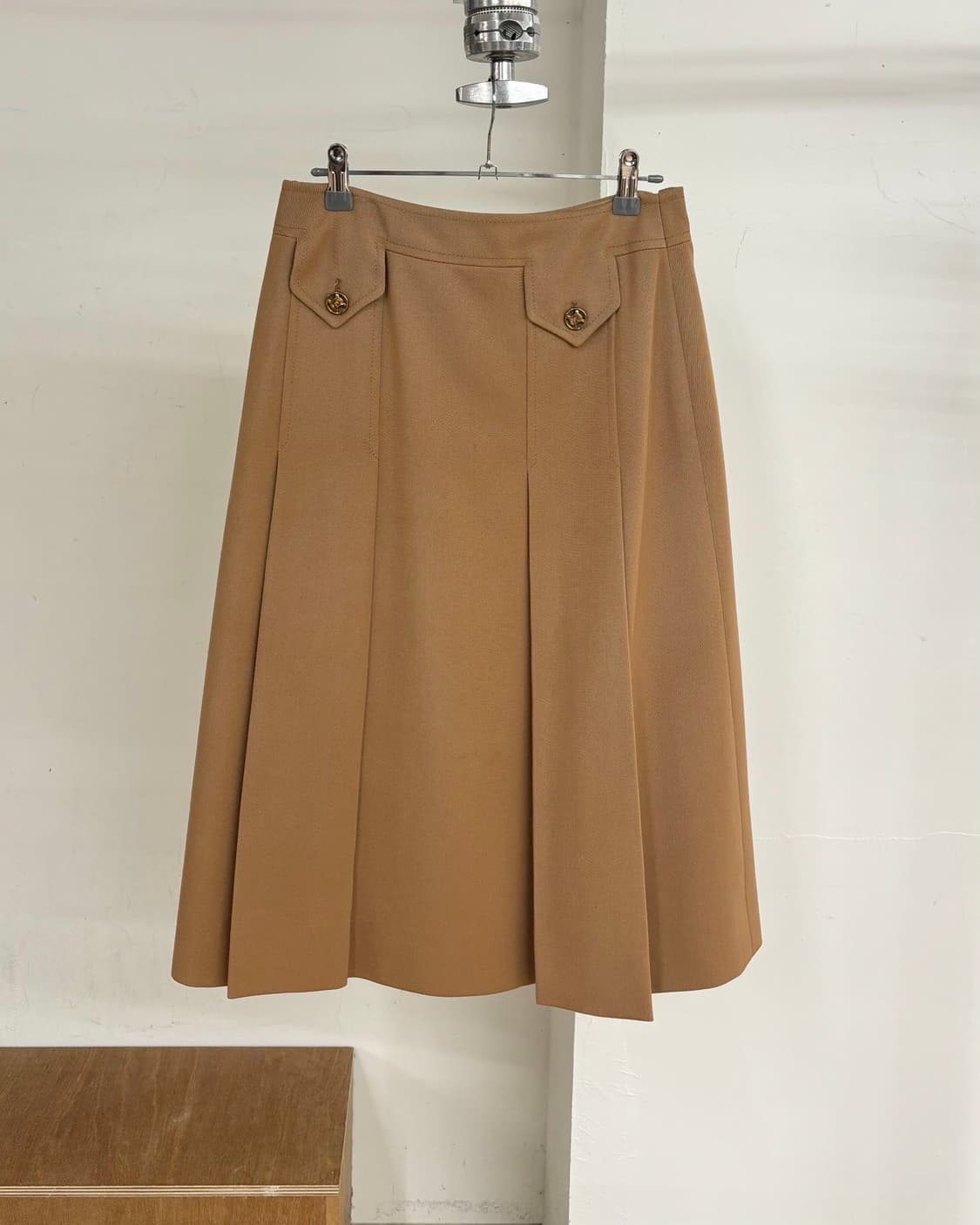 셀린느 브라운 핀턱 미디 스커트 상품이미지1