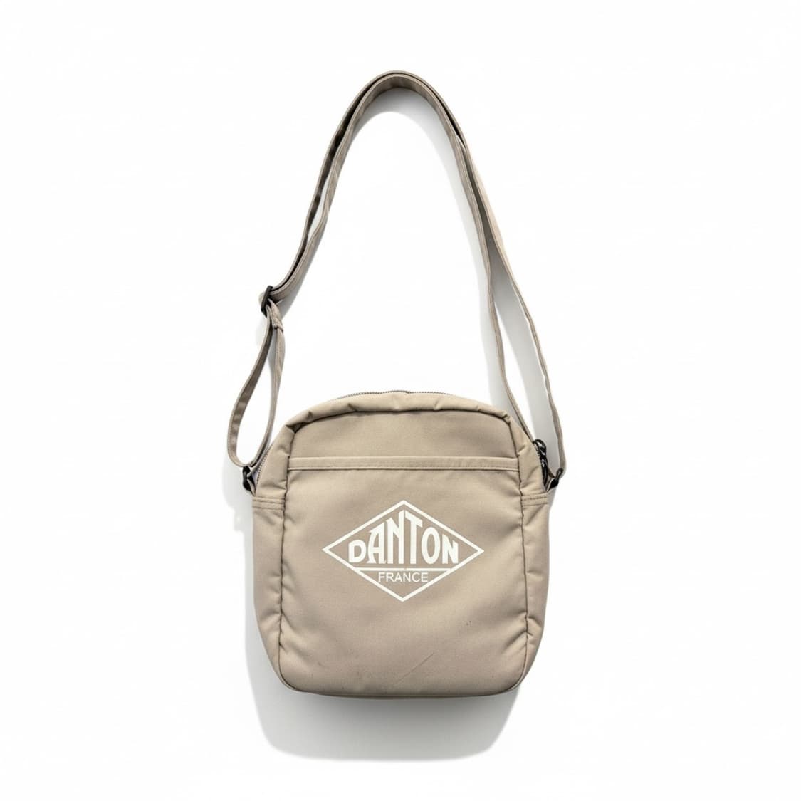 단톤 스퀘어 로고 크로스백 베이지 상품이미지1