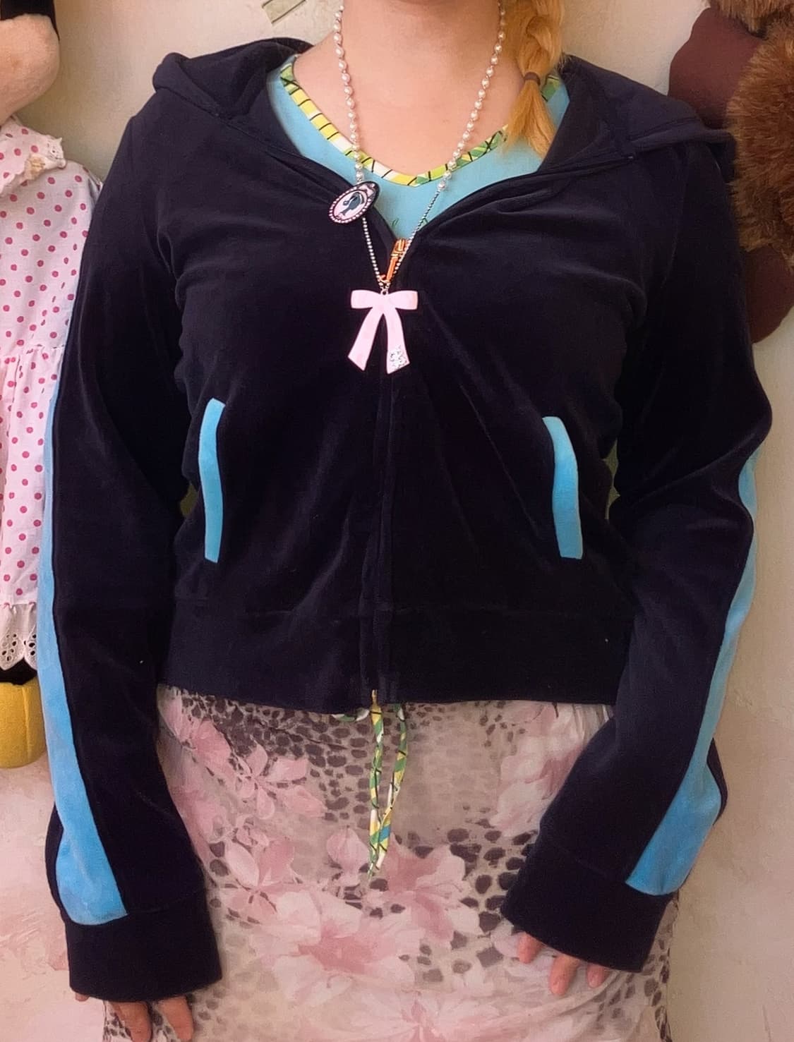 jpn 네이비 블루 벨벳 크라운 집업 상품이미지1