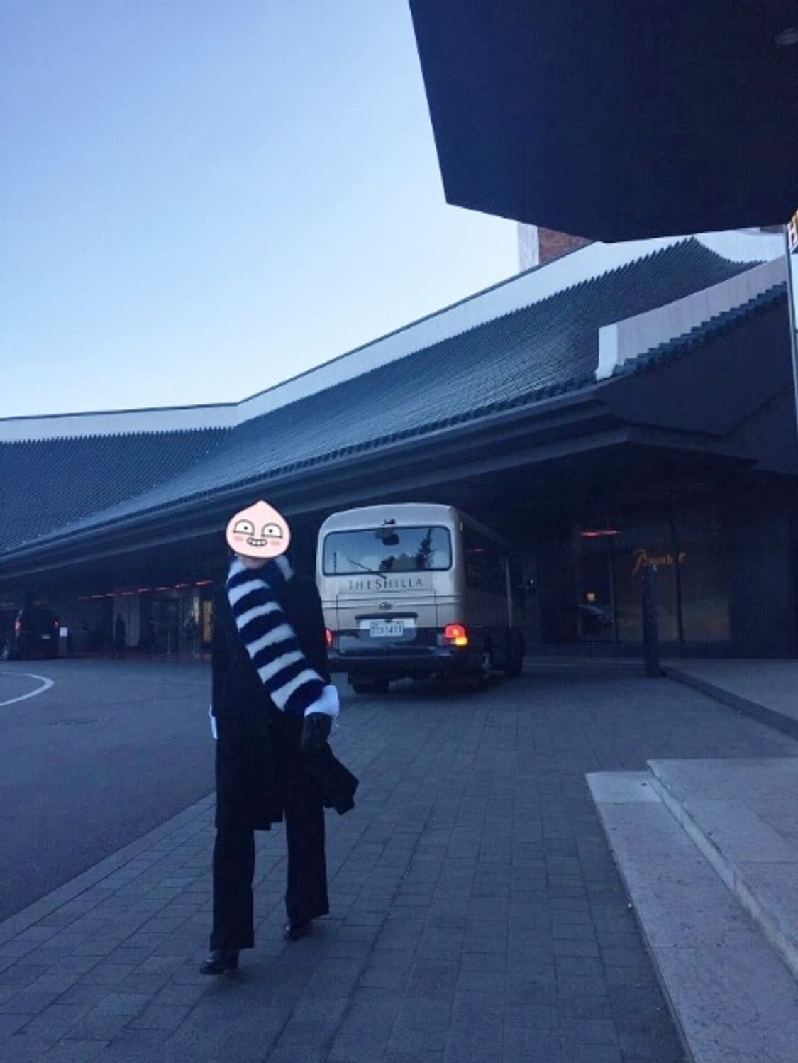 Charlotte Simone 의 폭스퍼 머플러 상품이미지3