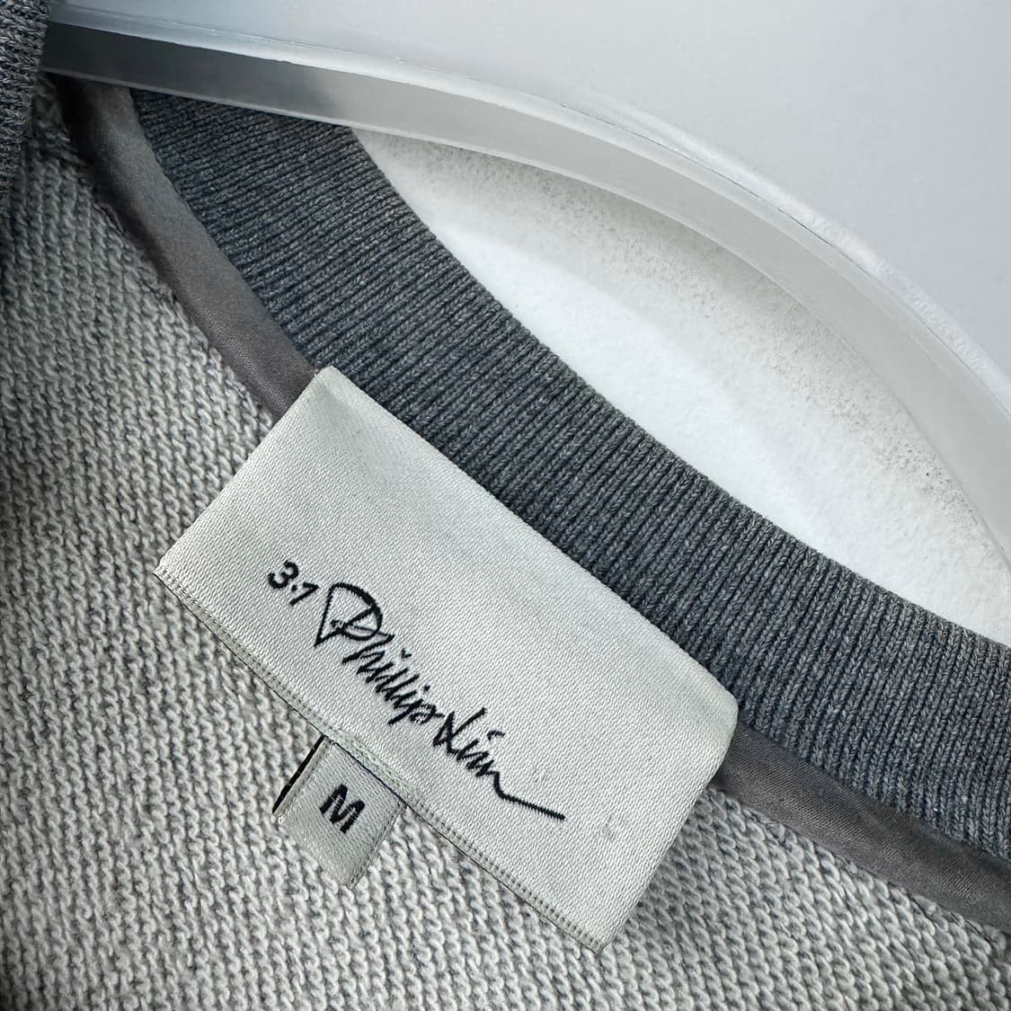 3.1필립림 피닉스 엠보 자수 맨투맨 상품이미지3