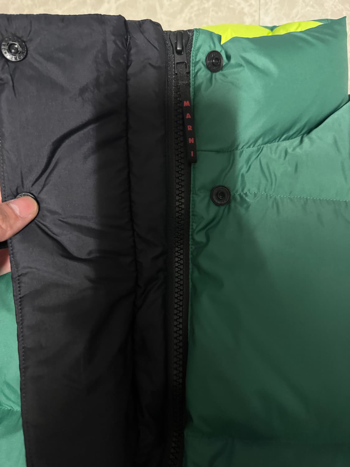 S사이즈 유니클로 마르니 패딩 베스트 그린 상품이미지2