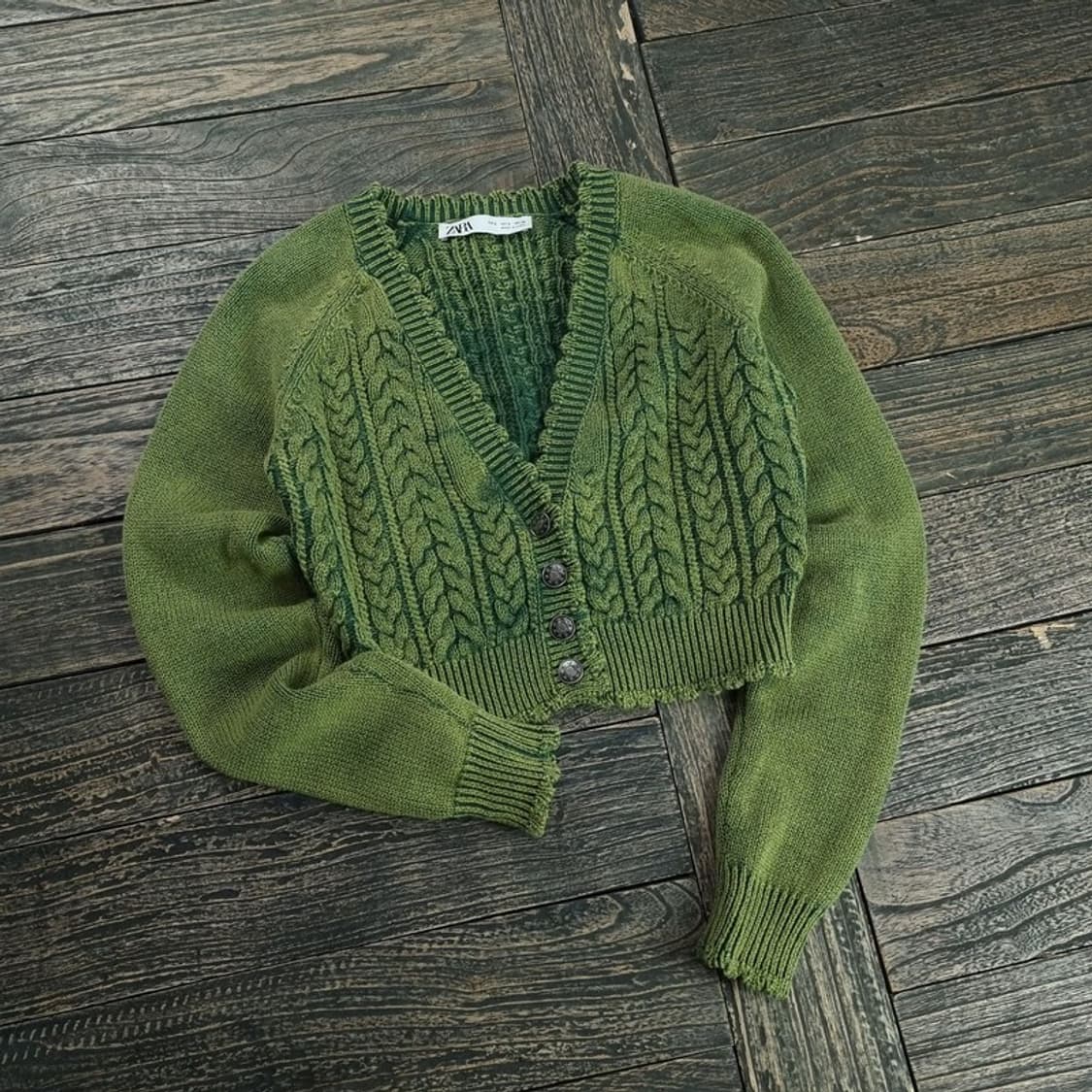 [자라] 빈티지 가공 워시드 크롭 브이넥 니트 가디건 M18742 상품이미지1