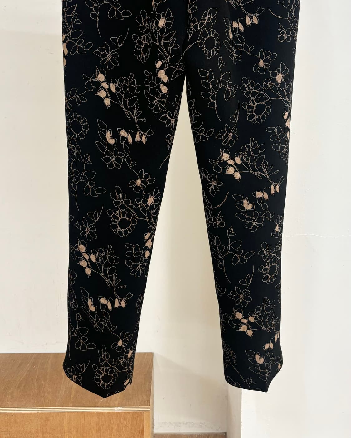 마르니 플로럴 패턴 블랙 코튼 팬츠 상품이미지6