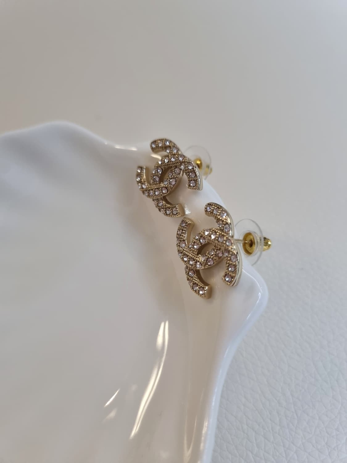 샤넬 퀼팅 샴페인골드 CC로고 귀걸이 업사이클링 상품이미지2