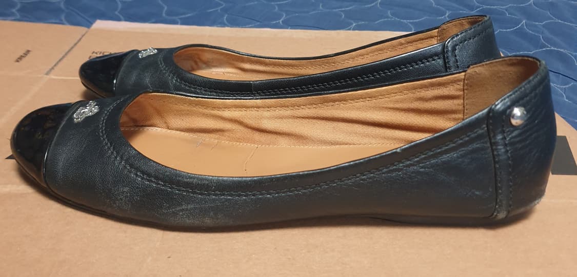 COACH 클래식 은장로고 레더 플랫슈즈 블랙 (245) 상품이미지3