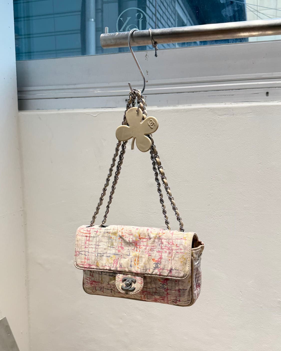 샤넬 05 럭키 참 포셰트 체인 숄더백  상품이미지1