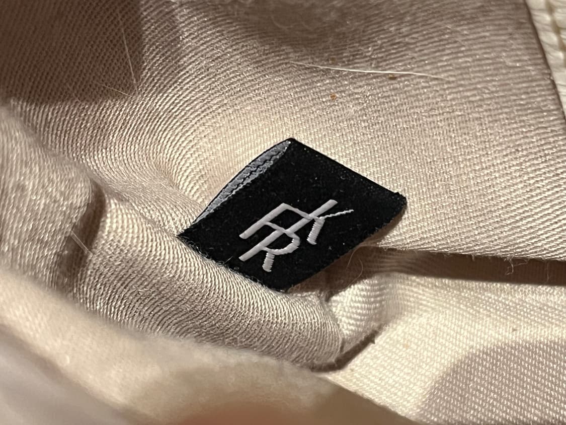 파인드 카푸어 마크백 아이보리 상품이미지5