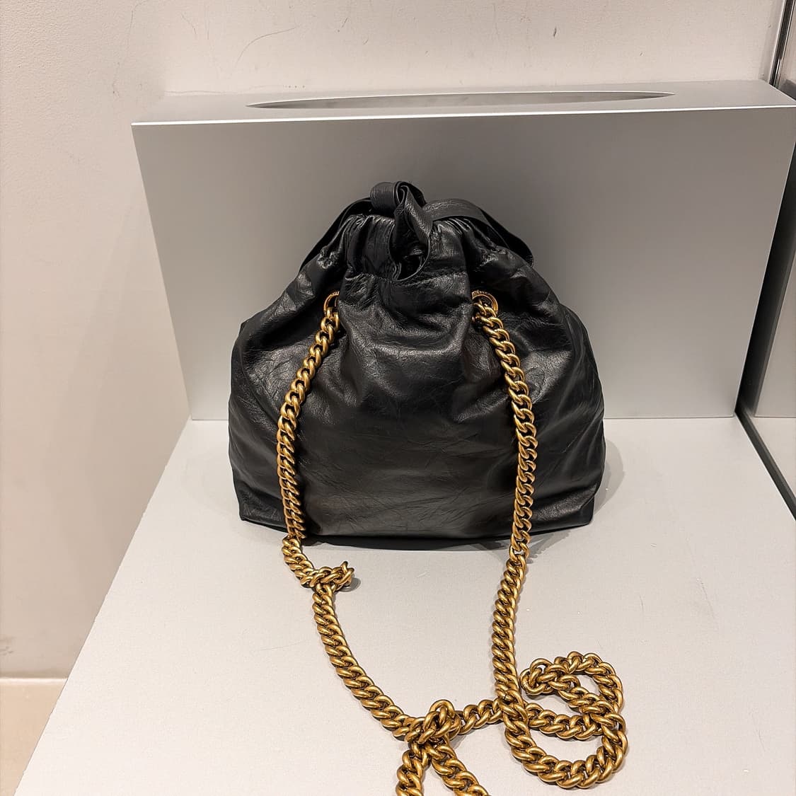 (정품/새상품) BALENCIAGA 발렌시아가 크러쉬 스몰 토트백 블랙 상품이미지3