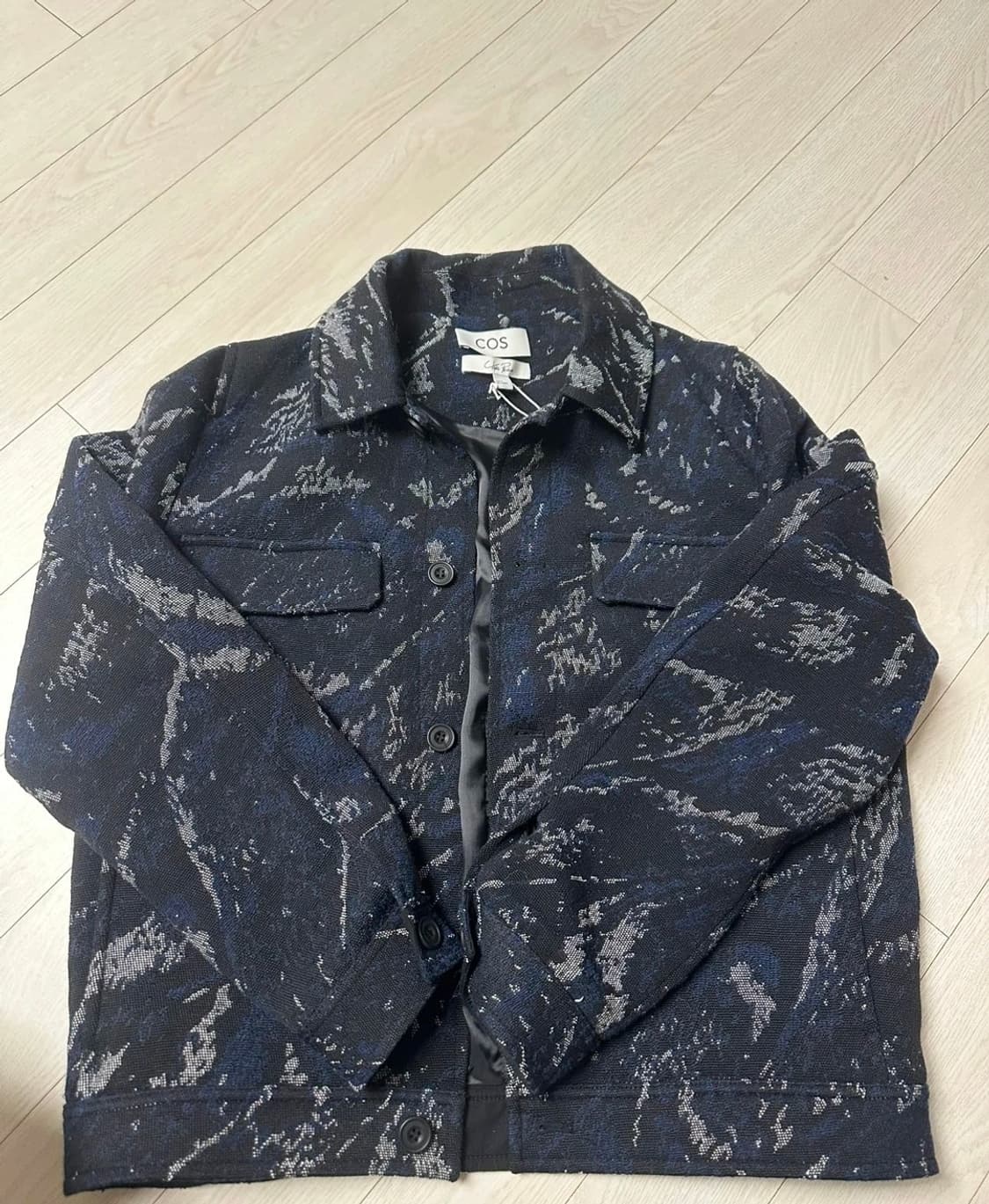 [S] 새 상품_COS 코스 릴랙스드 울 블렌드 자카드 오버셔츠 상품이미지9