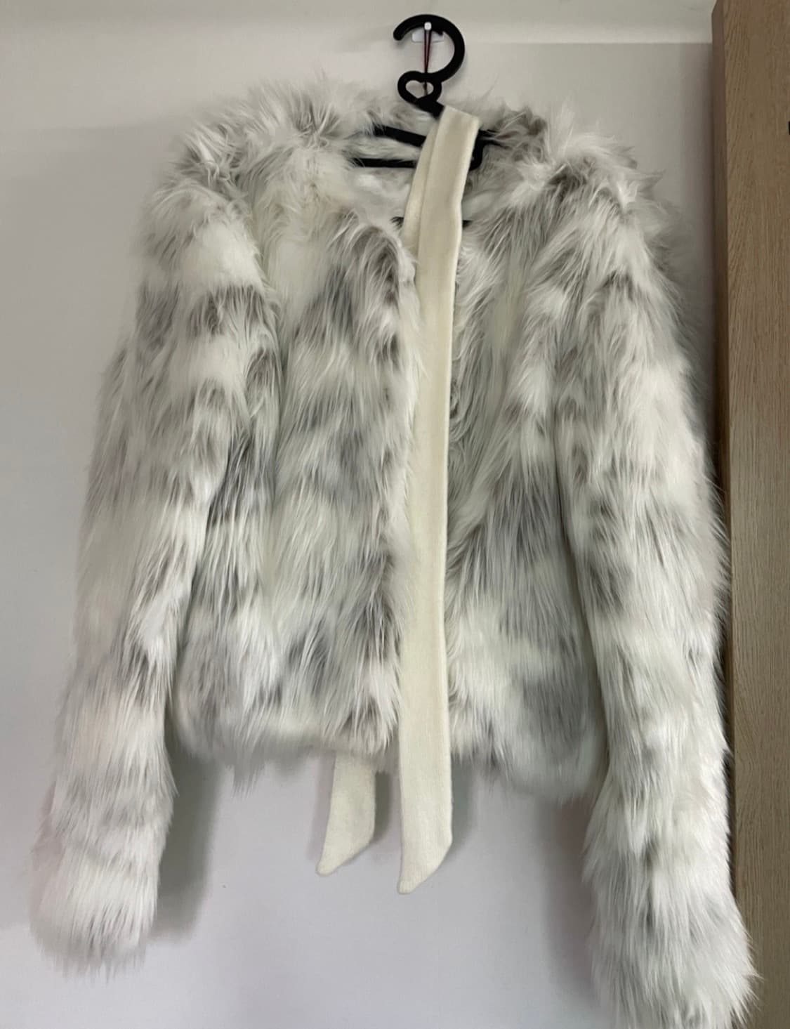 NACHE Jacquard Faux Fur Jacket 크림 색상 상품이미지1