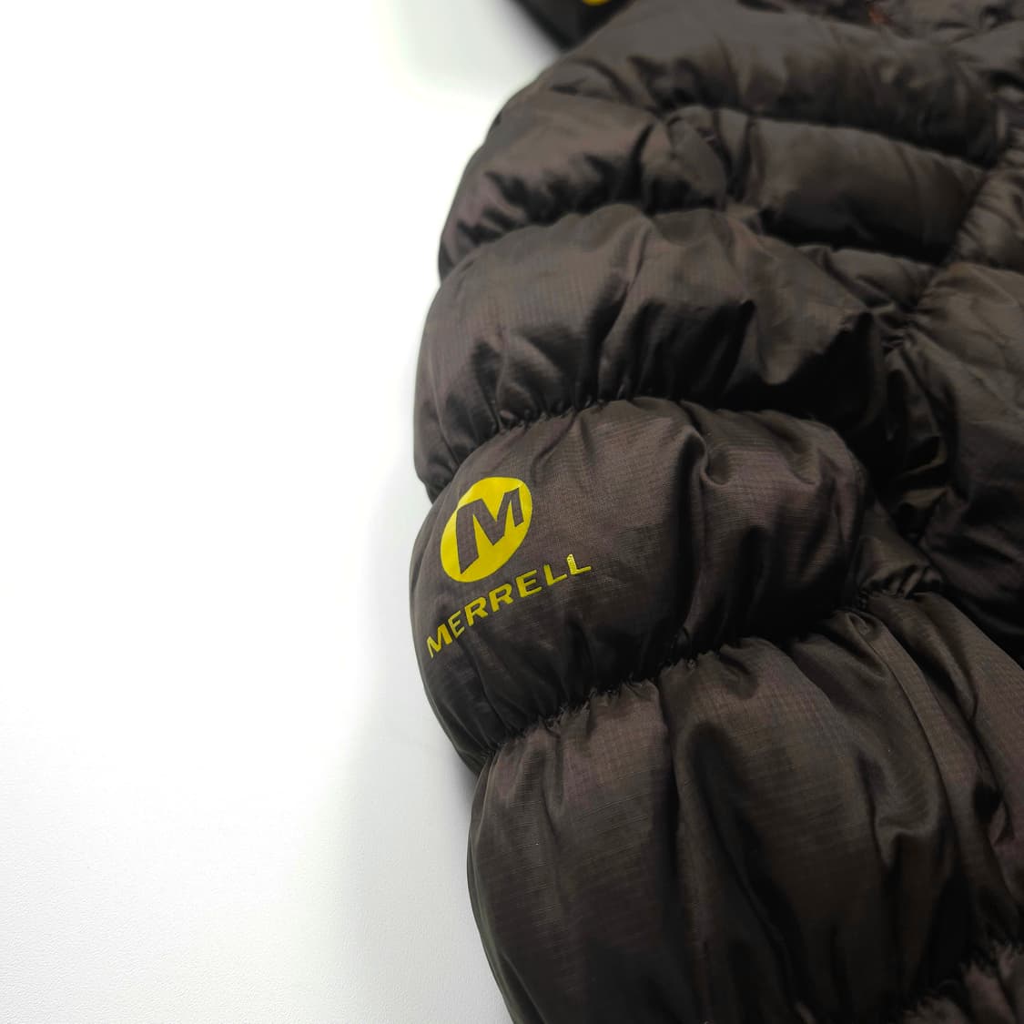 머렐 구스다운 크롭드 후드 경량 패딩 브라운 (L) 상품이미지4