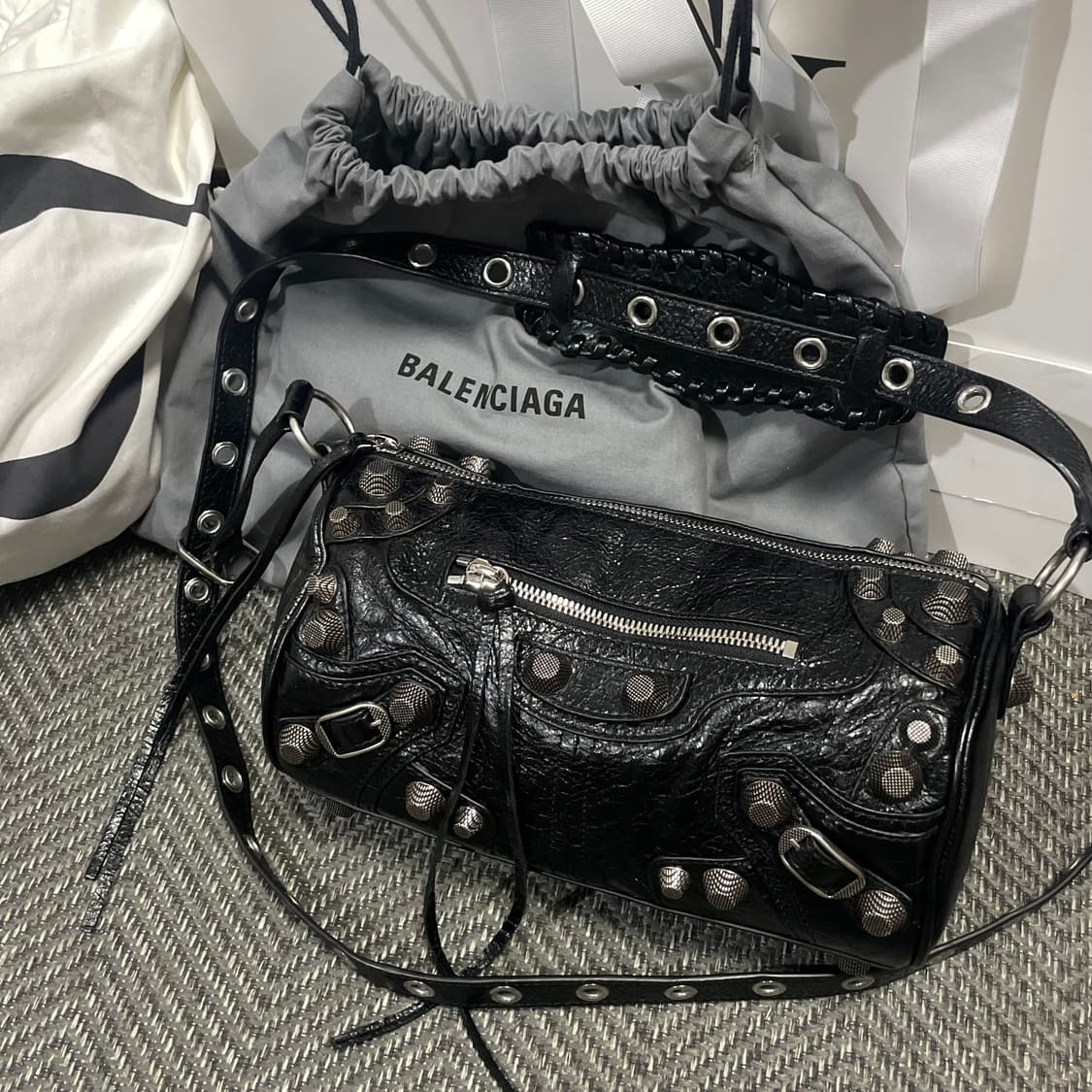 발렌시아가 르카골 실린더백 상품이미지1