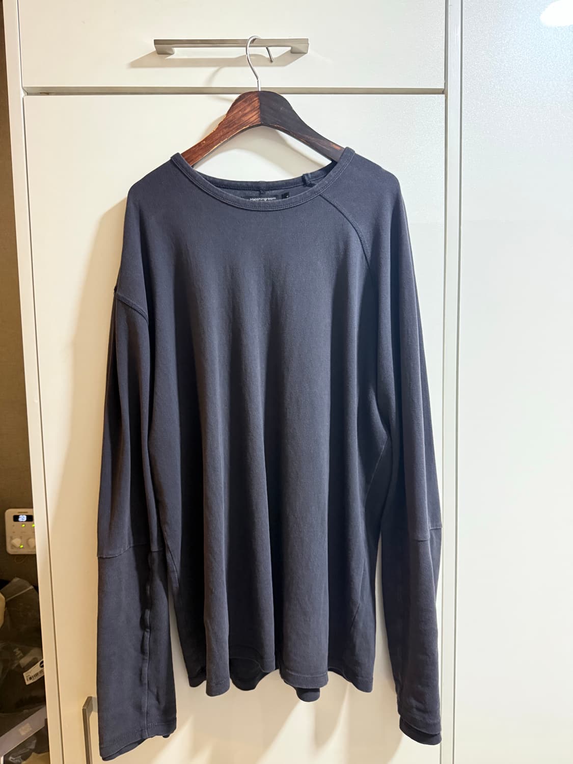 해칭룸 더블 슬리브 티 차콜 [4] 상품이미지2