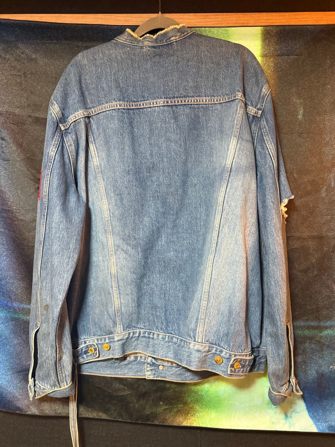 Kith x Levi's Strawberry Trucker Jacket 상품이미지3