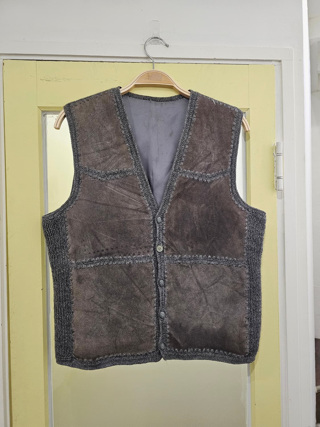 그레이 니트 스웨이드 레더조끼 상품이미지1