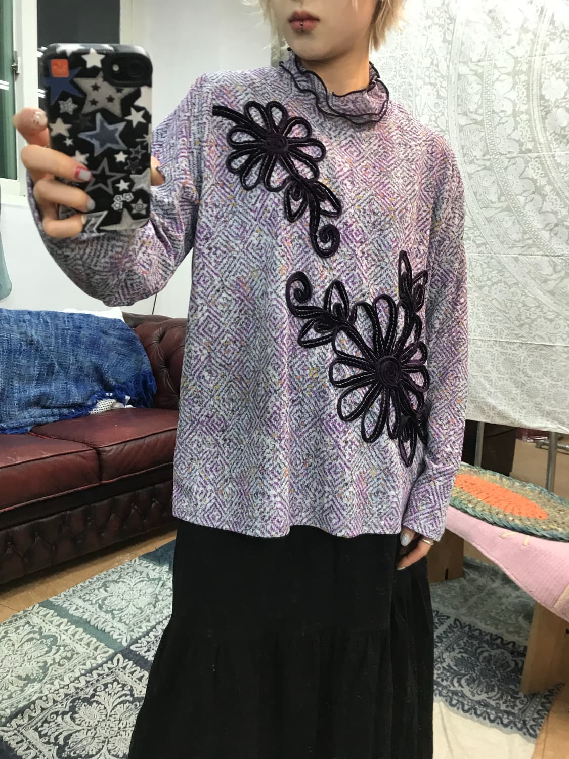 빈티지 여성 플라워자수 반폴라 긴팔 티  상품이미지1