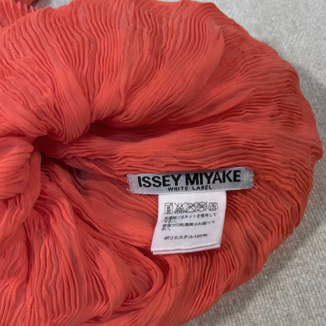 Issey Miyake Pleated Orange Pink Top 상품이미지4