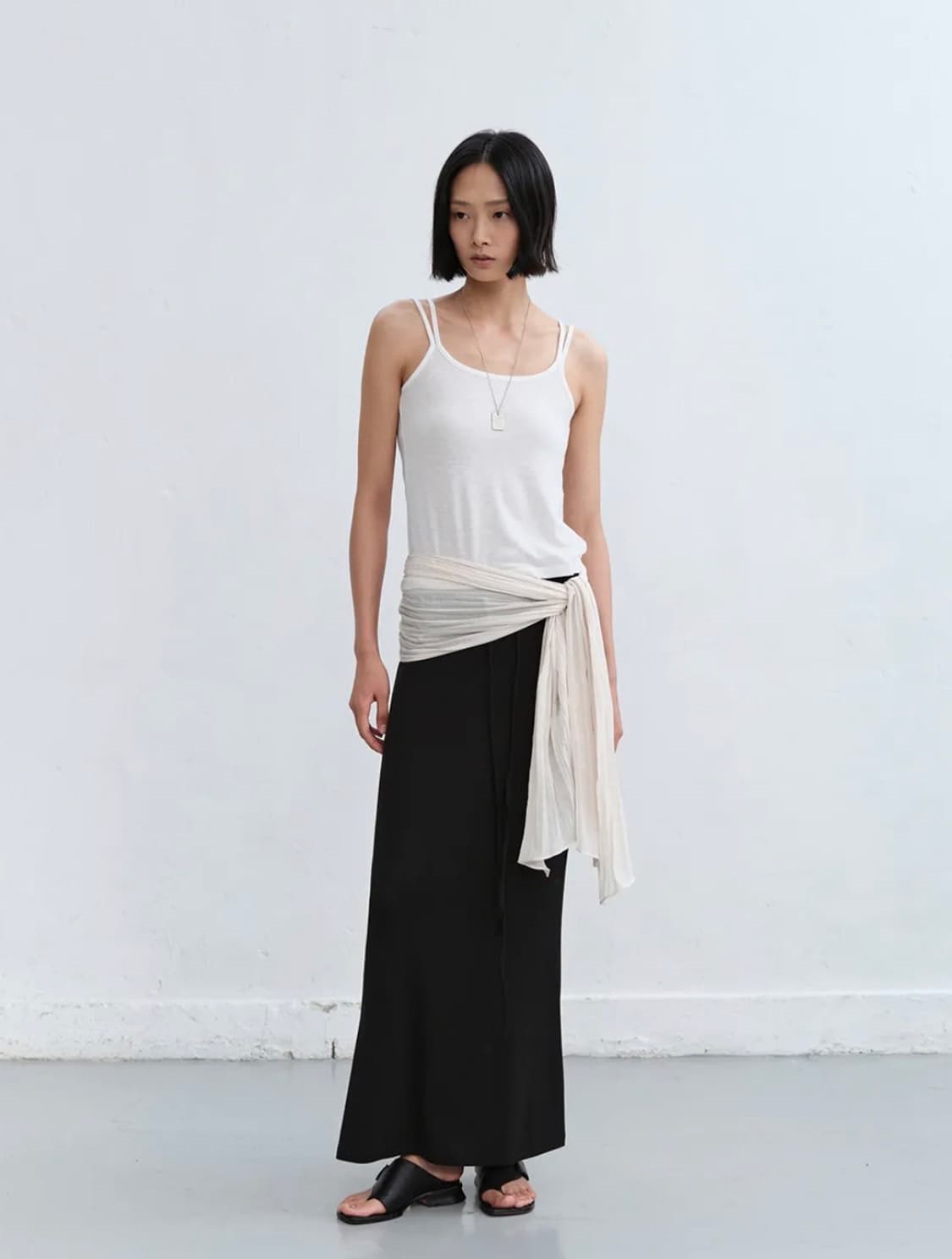 로우타이드 DOUBLE STRAP SLEEVELESS TOP 슬리브리스 상품이미지3