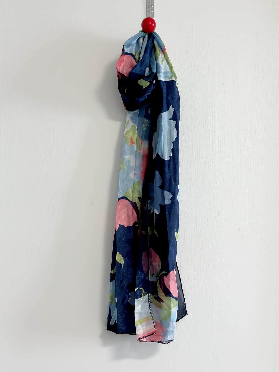 네이비 빈티지 플라워패턴 롱스카프 상품이미지1