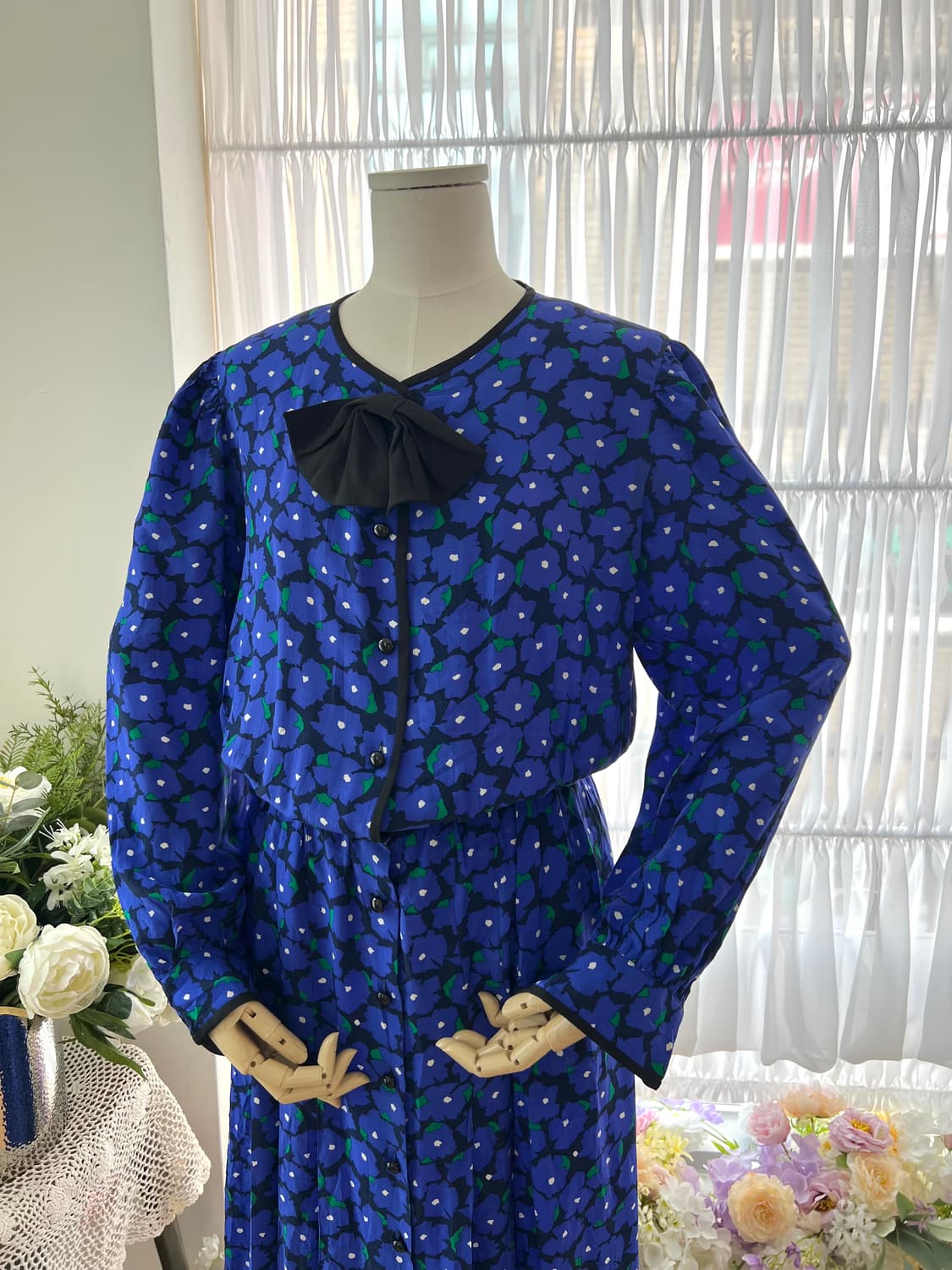 딥블루 플라워 리본 실크 원피스 상품이미지3