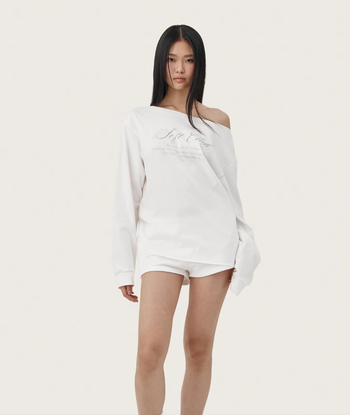 클리시어 소프트클럽 원숄더 스웻셔츠 화이트 맨투맨 오프숄더 상품이미지1