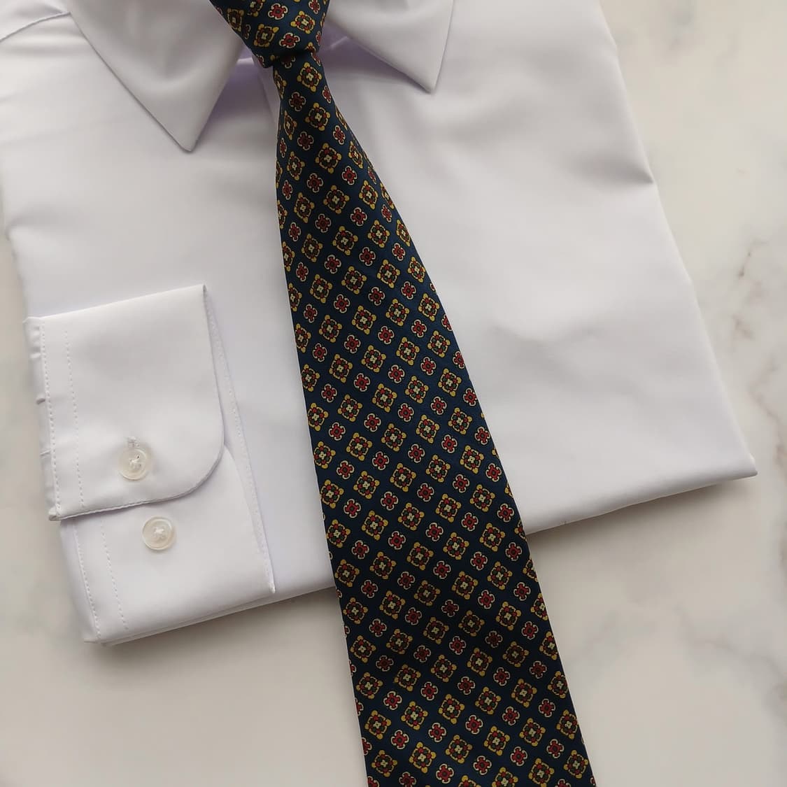 타이랙 실크 네이비 지오메트릭 넥타이 9.5cm A등급 A18708
 상품이미지4