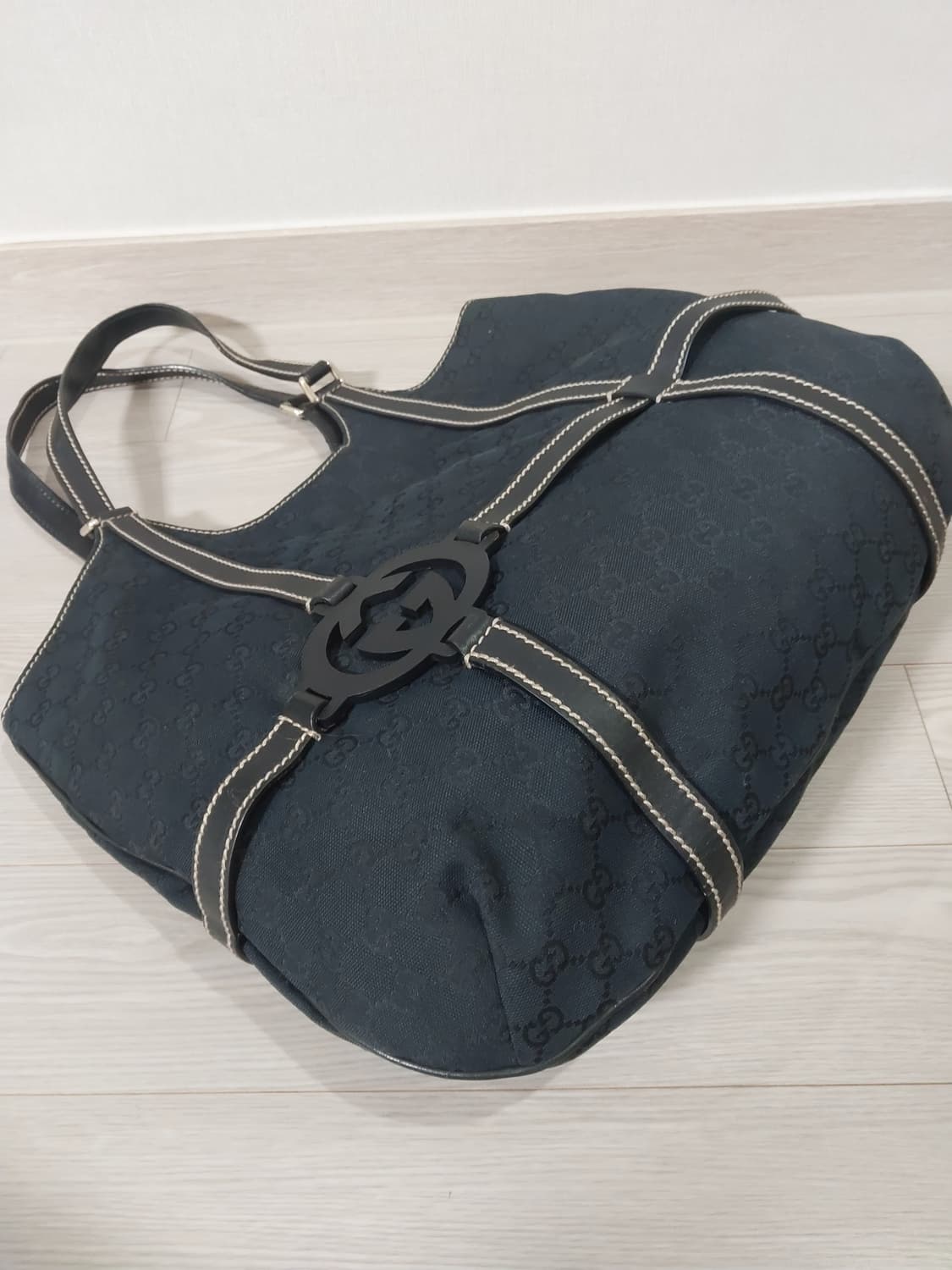 [정품] 구찌 GG로고 자가드 블랙 숄더백 상품이미지5