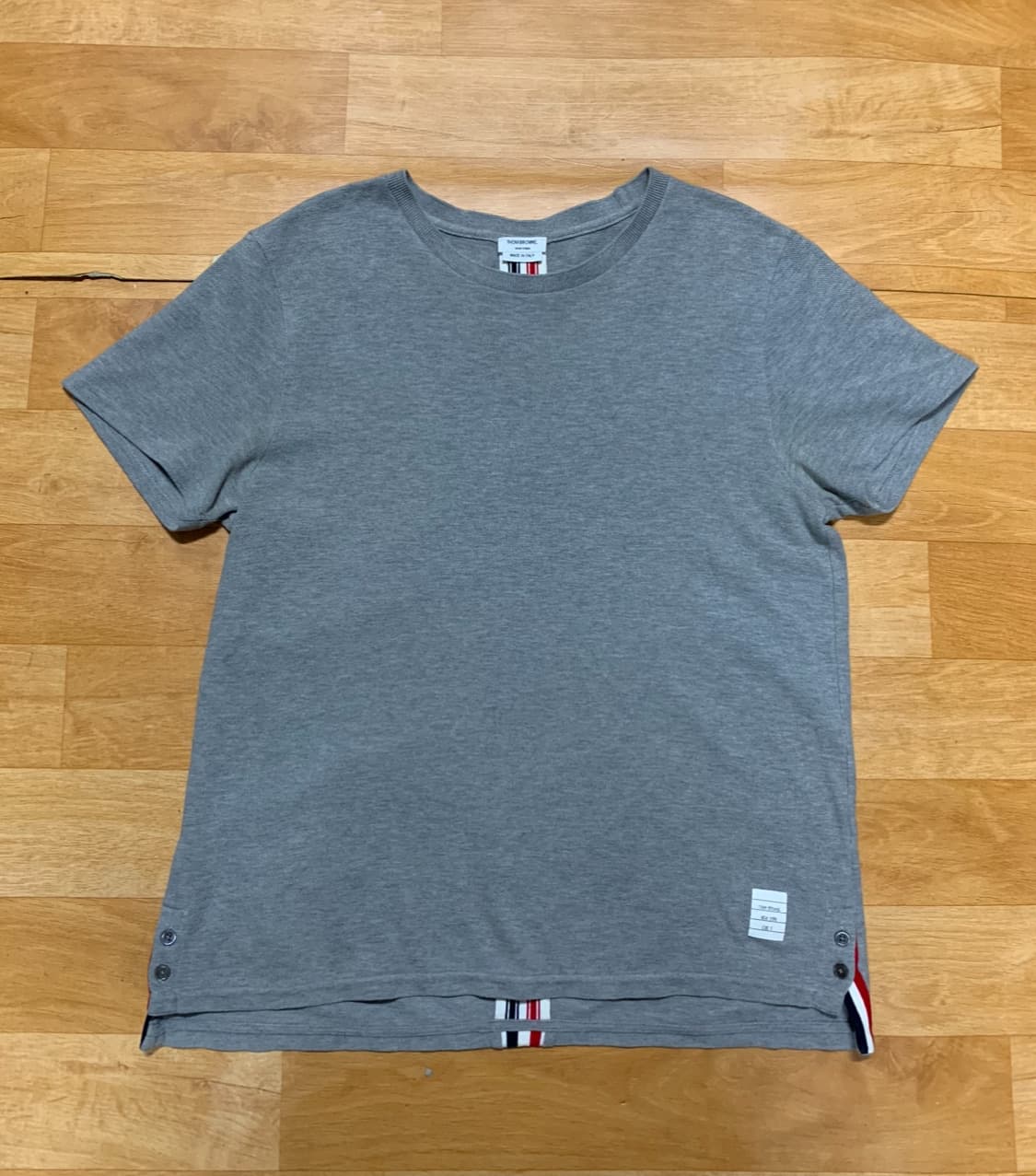 THOM BROWNE 톰 브라운 숏츠 슬리브 상품이미지1