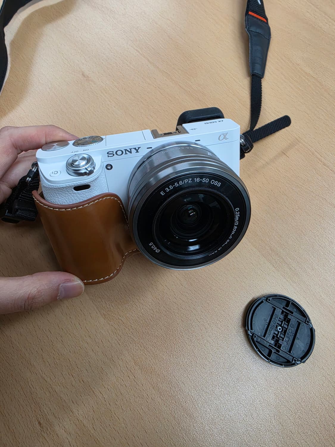 소니 a6000 화이트 판매합니다. 상품이미지1