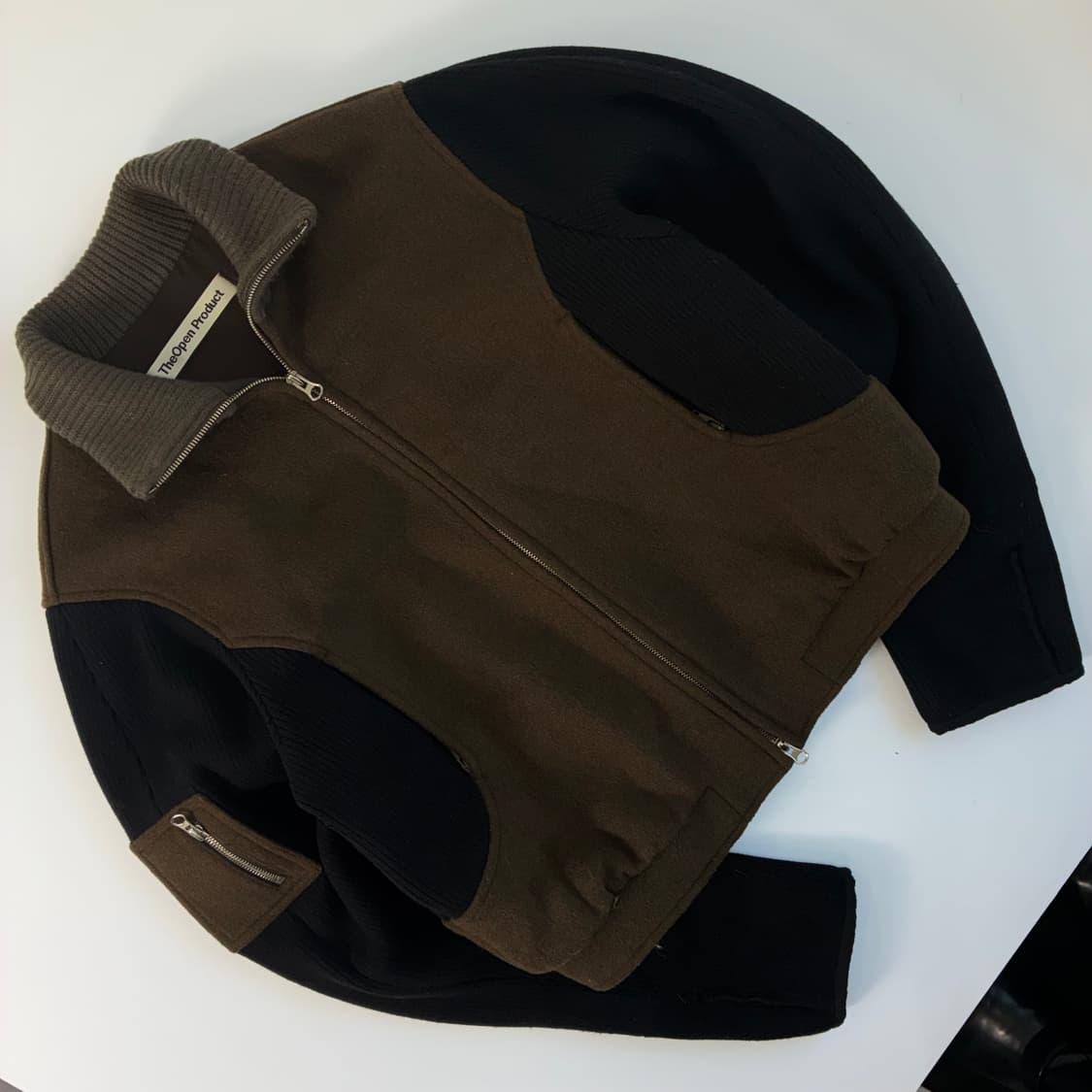 The open product  더오픈프로덕트 서클러 포켓 봄버 자켓   상품이미지2