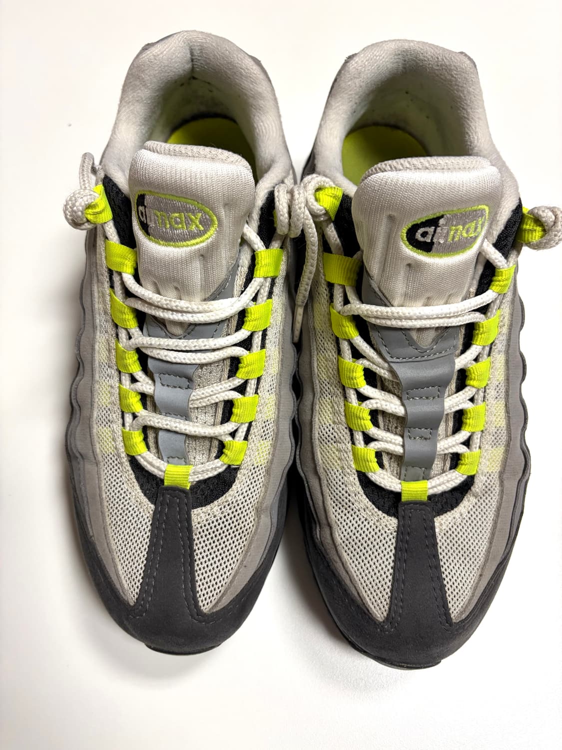 나이키 에어맥스 95 네온 240mm 상품이미지2