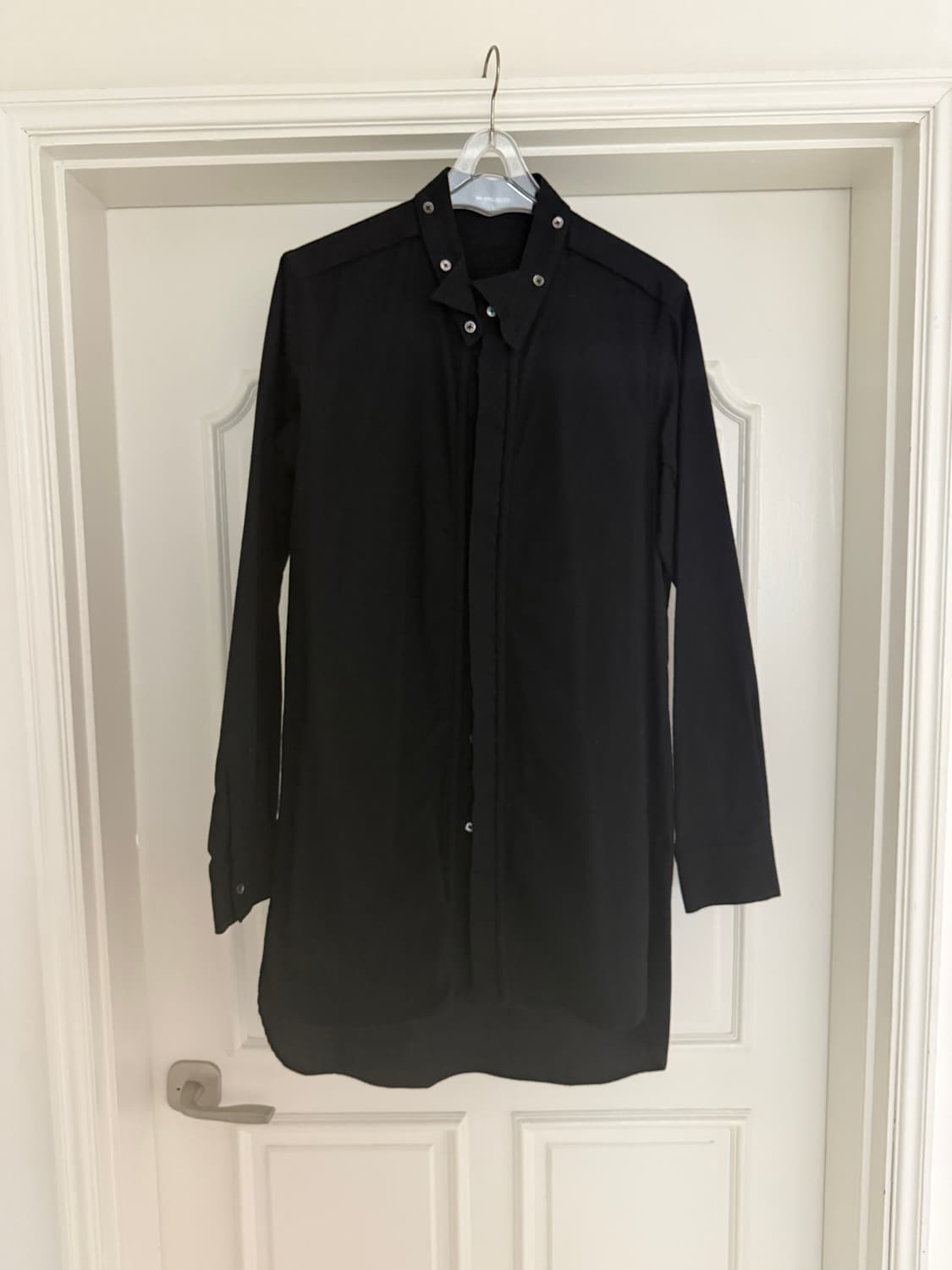 앤 드뮐미스터 블랙 롱 셔츠 상품이미지1