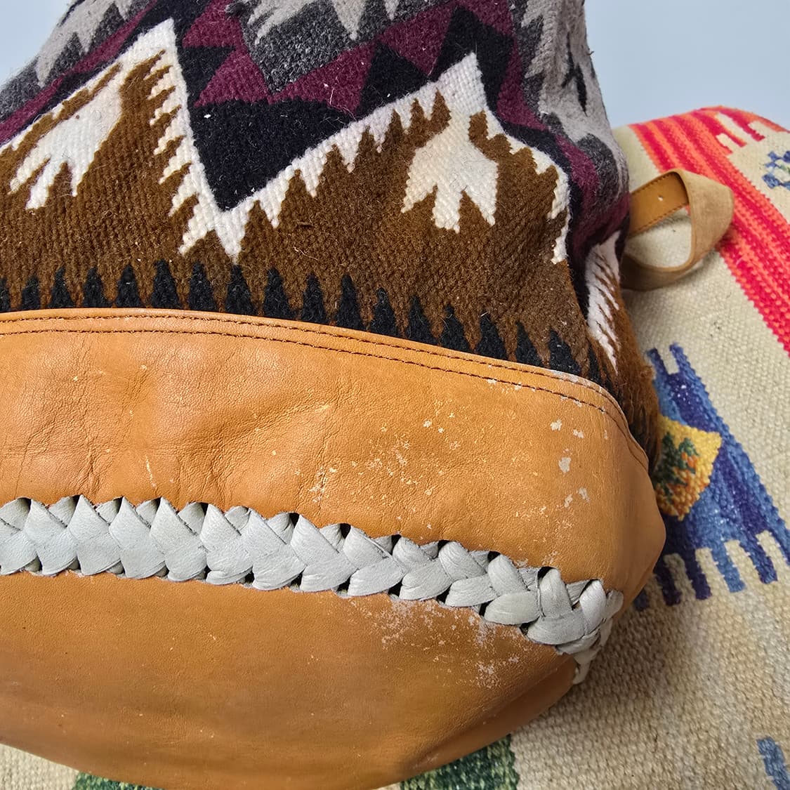 Vintage 핸드메이드 울 가죽 에스닉 백팩 상품이미지3