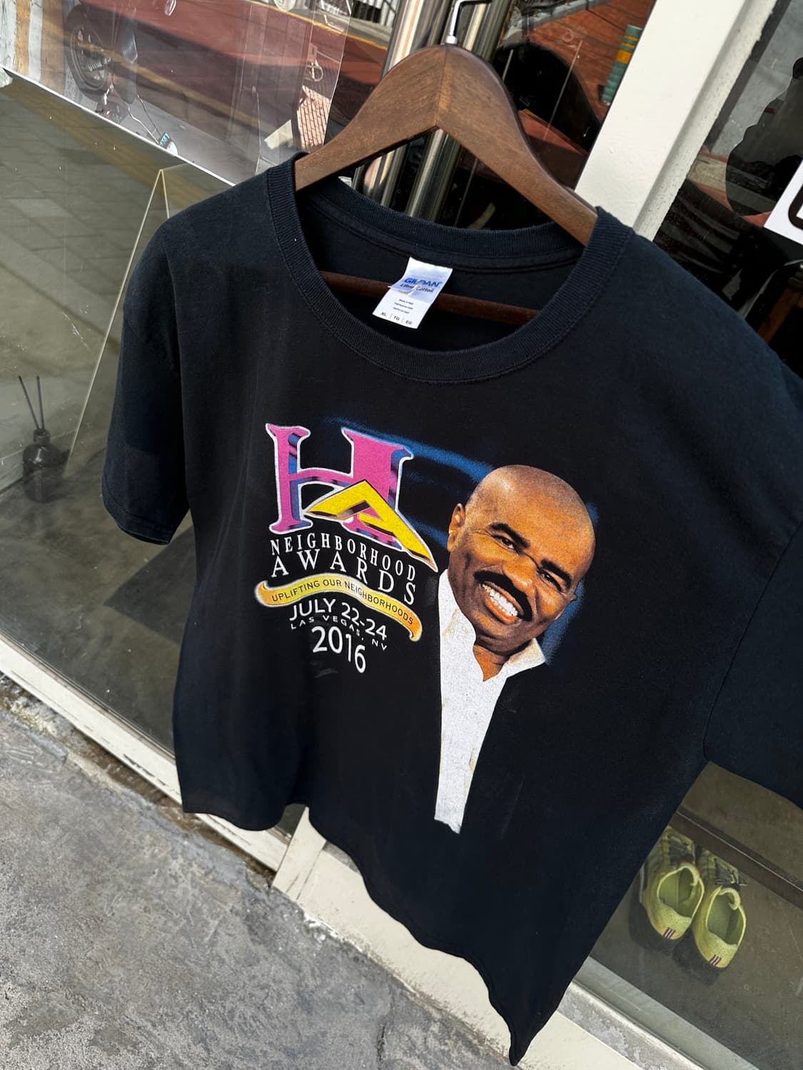 2016 Neighborhood Awards Graphic Tee 상품이미지3